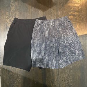 Lot of 2 Lululemon 9” Pace breaker shorts in Men’s Small